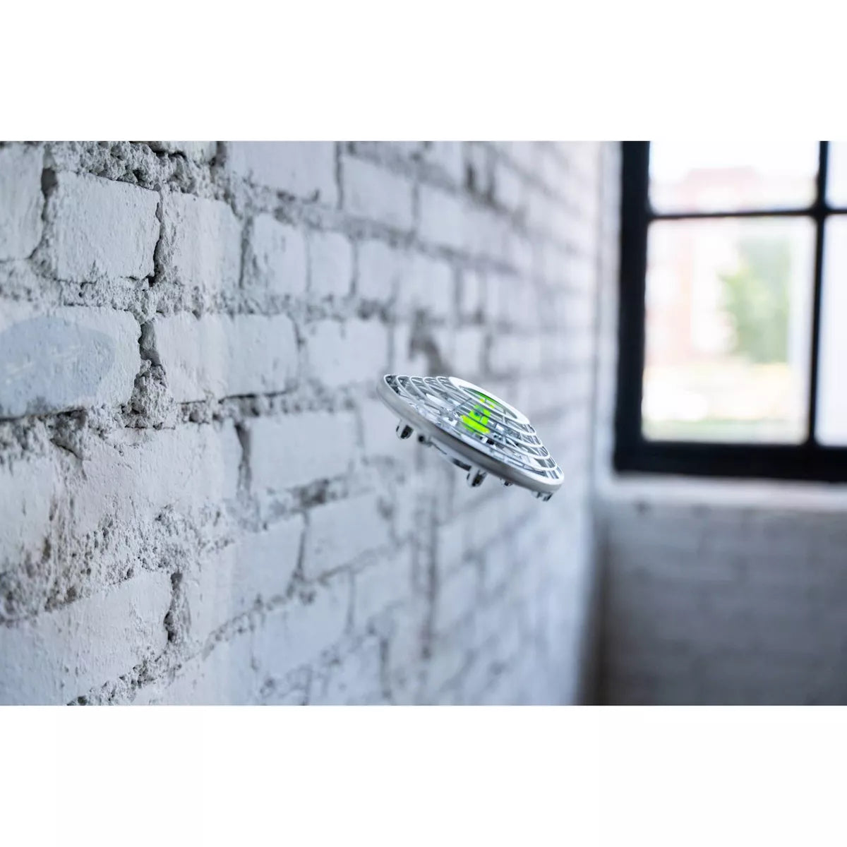 Starriders Autonomous Remote Control Drone: Gesture Control, USB Connection, Radio Frequency, Indoor & Outdoor Use